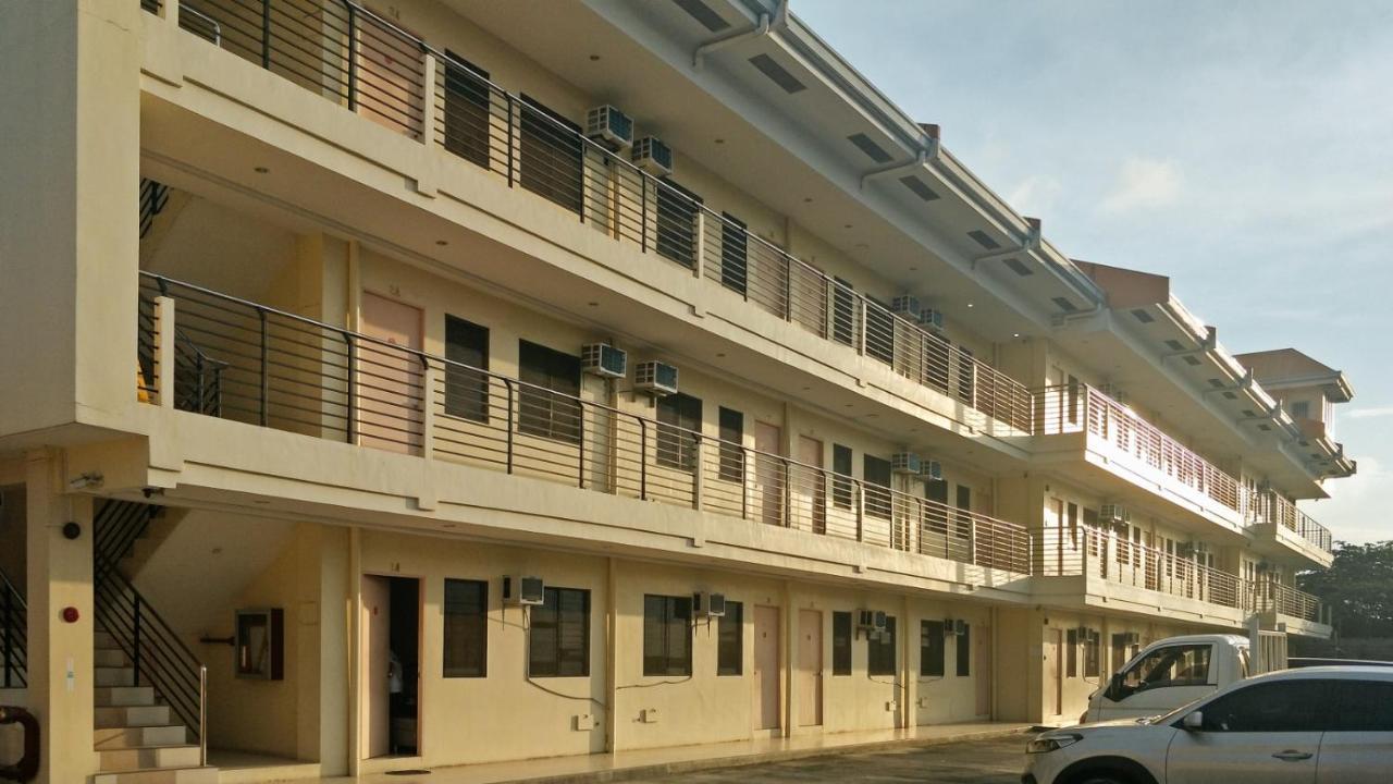 Reddoorz Plus Near Talisay Town Center Buitenkant foto