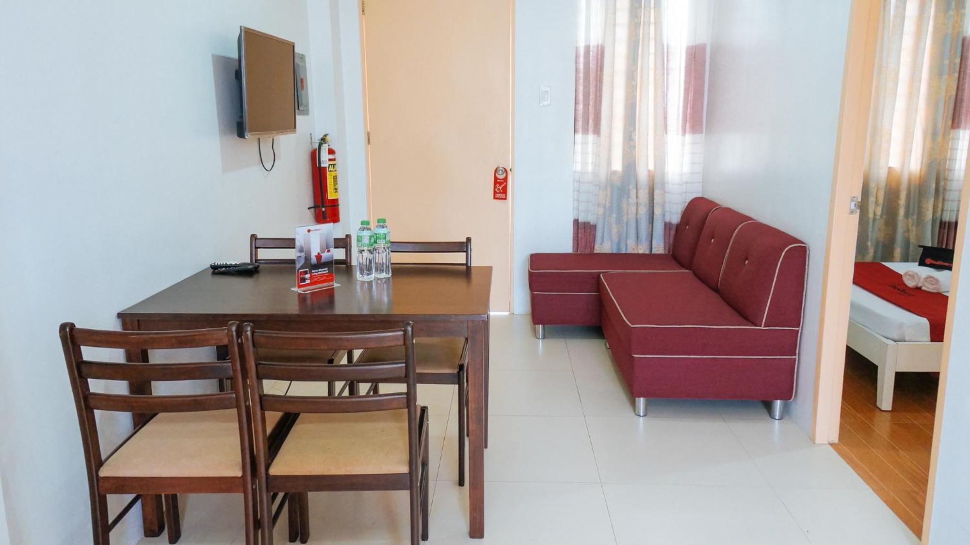 Reddoorz Plus Near Talisay Town Center Buitenkant foto