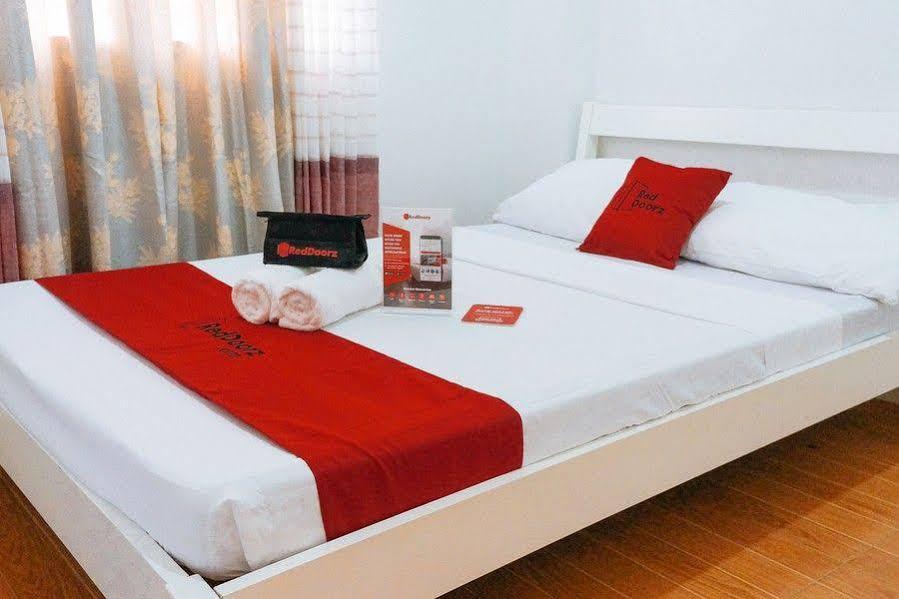 Reddoorz Plus Near Talisay Town Center Buitenkant foto